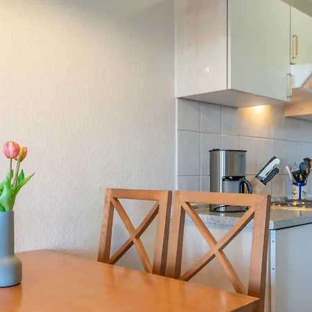 332, Seepark Apartment *